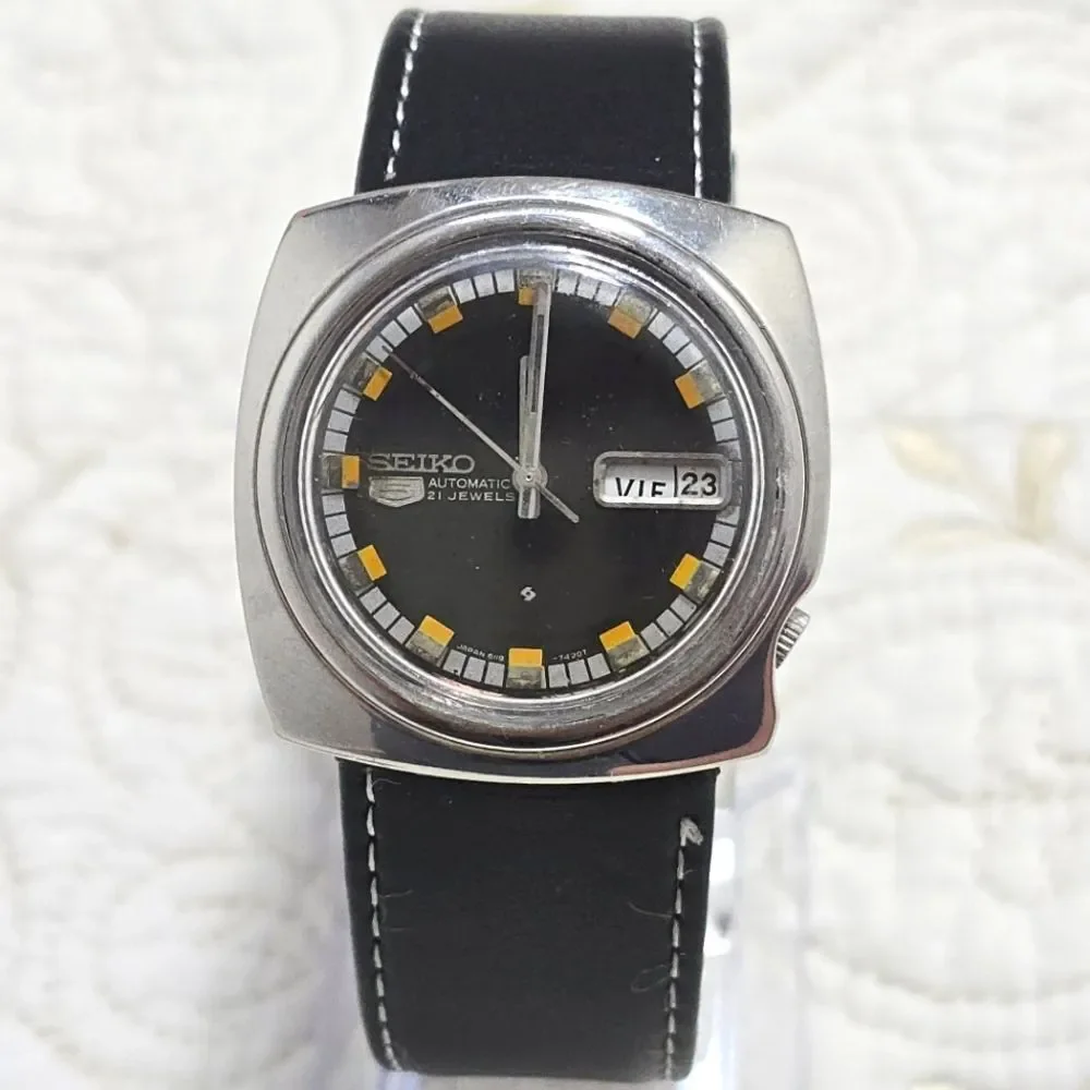 Vintage Seiko 5 Men's Watch 6119-7410 Automatic Asymmetrical Case Black